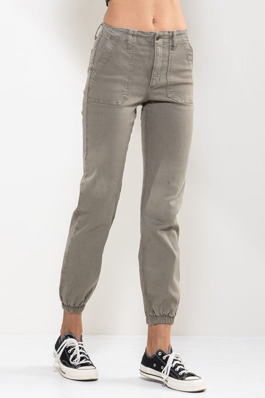The Everly Jogger